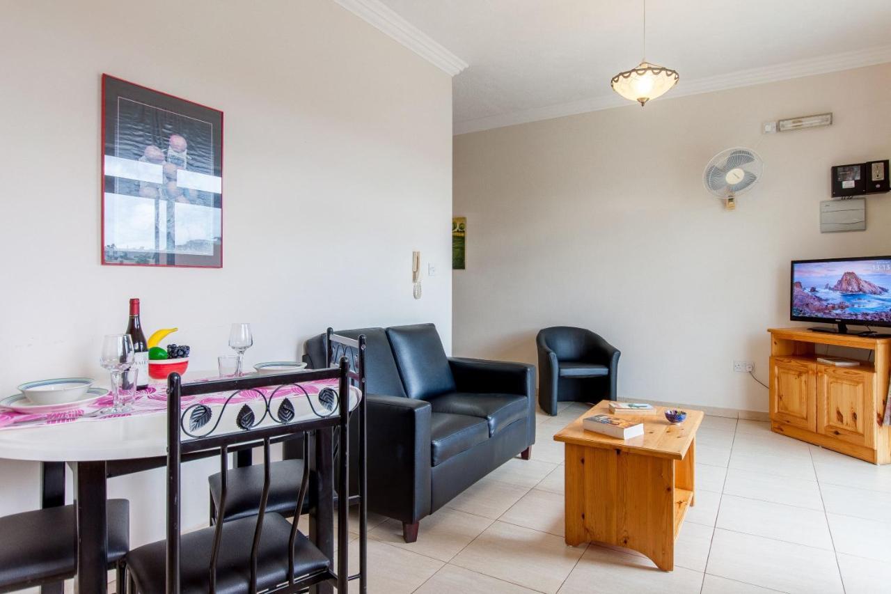 Pool And Sea Merill Apartments - Happy Rentals Mellieha Ngoại thất bức ảnh