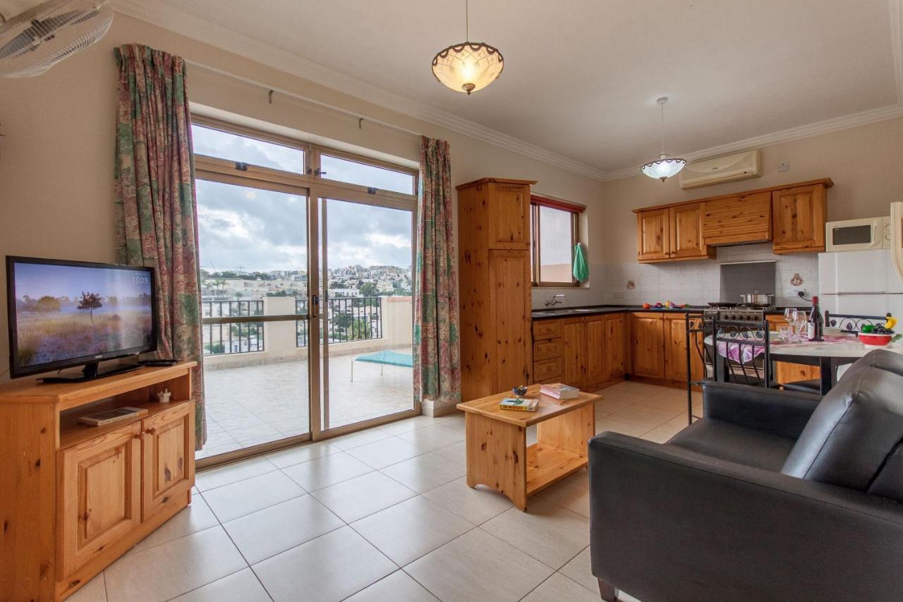Pool And Sea Merill Apartments - Happy Rentals Mellieha Ngoại thất bức ảnh