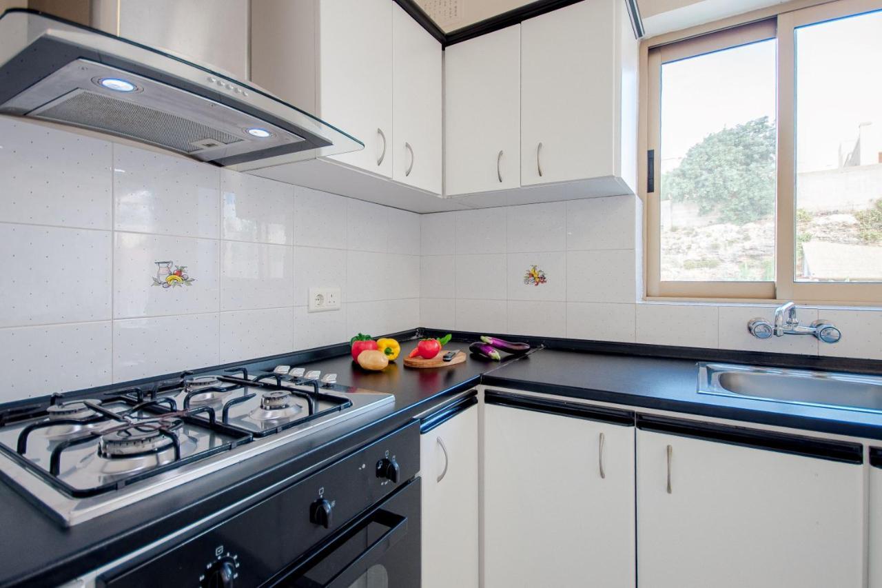 Pool And Sea Merill Apartments - Happy Rentals Mellieha Ngoại thất bức ảnh
