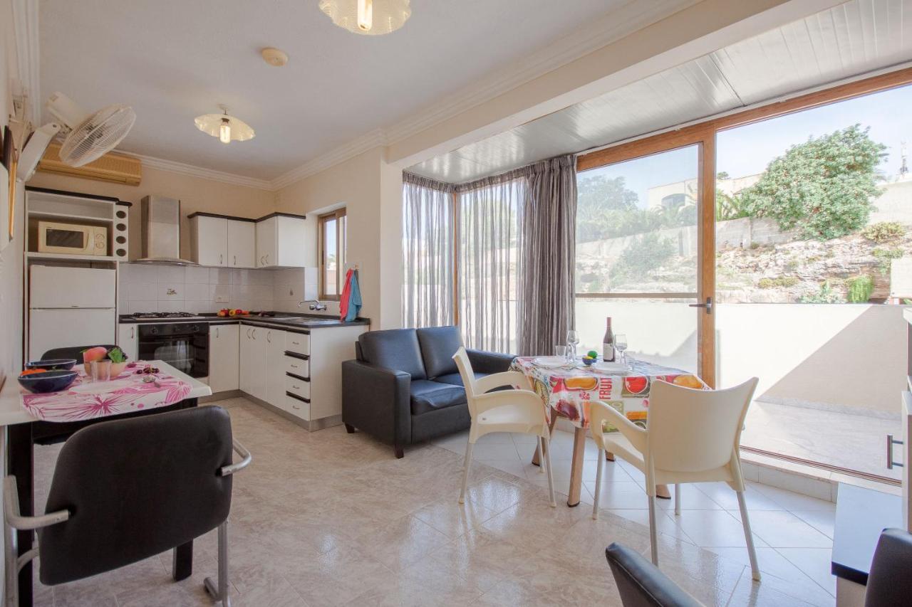 Pool And Sea Merill Apartments - Happy Rentals Mellieha Ngoại thất bức ảnh
